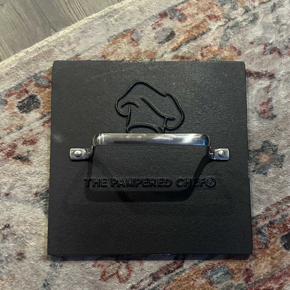 The Pampered Chef Black and Silver Grill Press